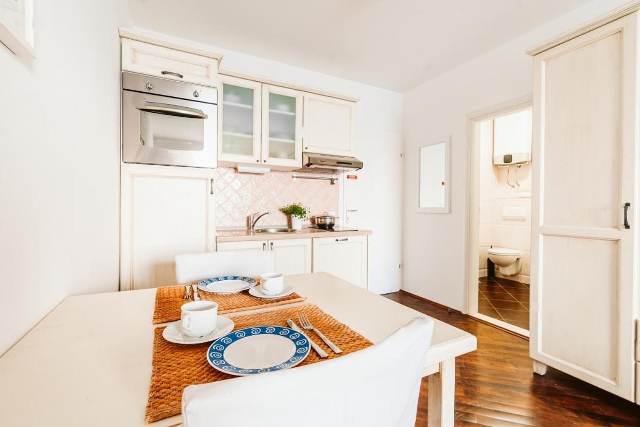 Sutivan Best Apartments ภายนอก รูปภาพ